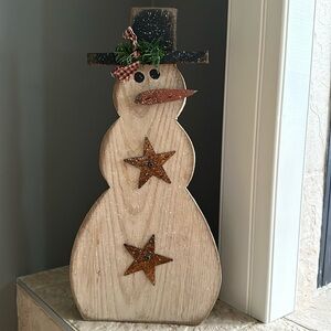 ⛄️Rustic Wooden Snowman